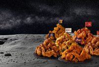 Ingin makan ayam goreng khas Korea, ke Moon Chicken by Hangry aja. Yuk pastikan apakah Moon Chicken halal MUI atau tidak di sini